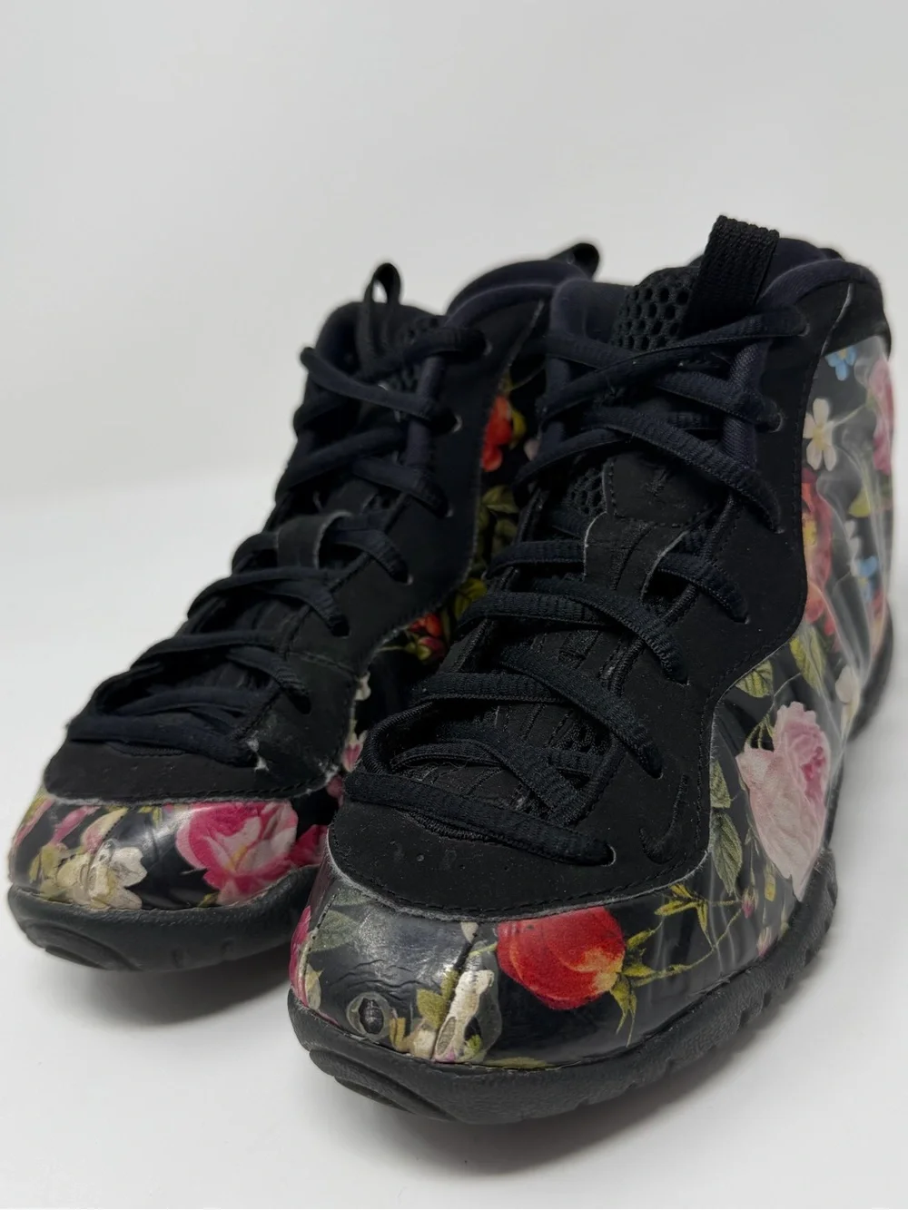 Nike Foamposite Floral Pattern Shoes w/ Black Soles size 1.5y